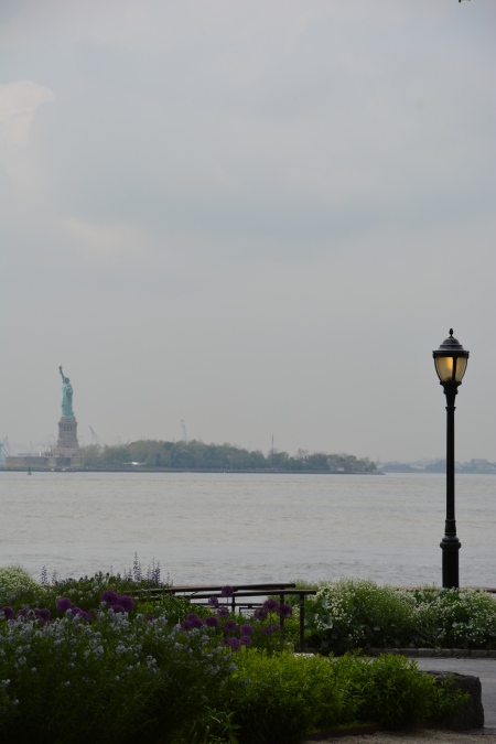Liberty Island vue de Battery Park / View of Liberty Island from Battery Park